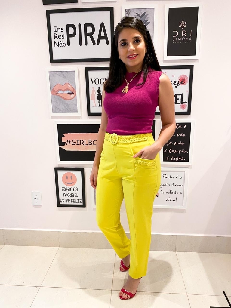 calça alfaiataria amarela