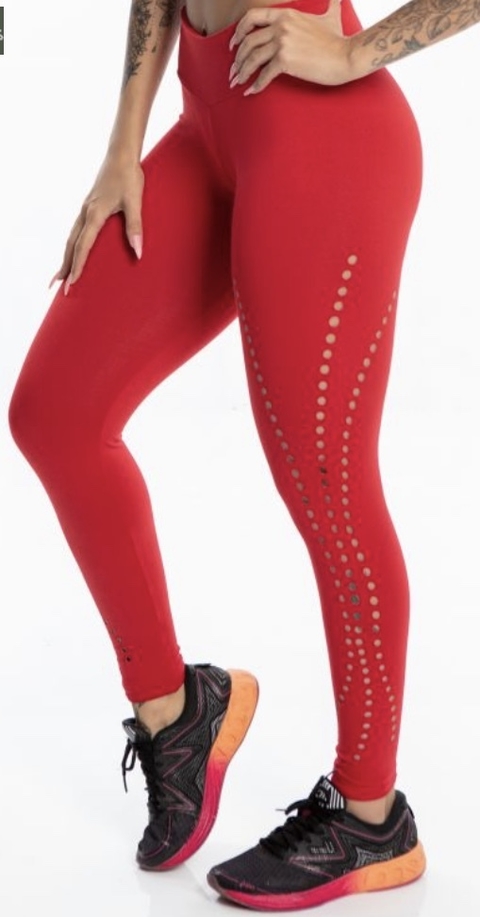 calça legging com corte a laser