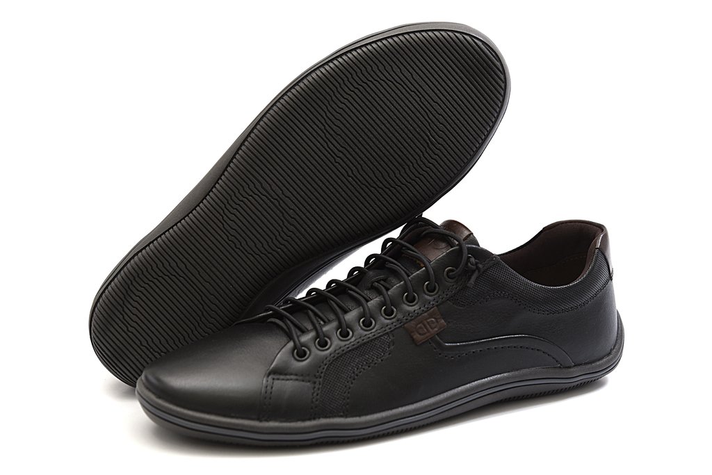 sapatenis democrata preto