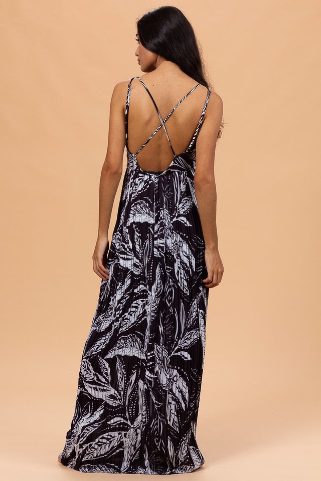 vestido longo plissado estampado