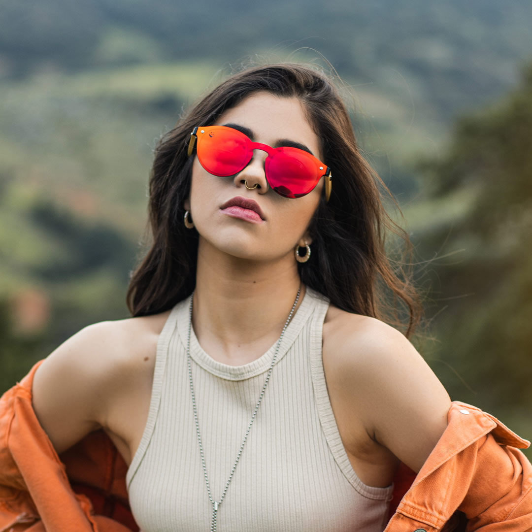 lentes de sol gafas de sol anteojos de sol circulares espejados color rojo naranja con patillas de madera de bambu y proteccion uv400 para hombre y mujer modelo dos
