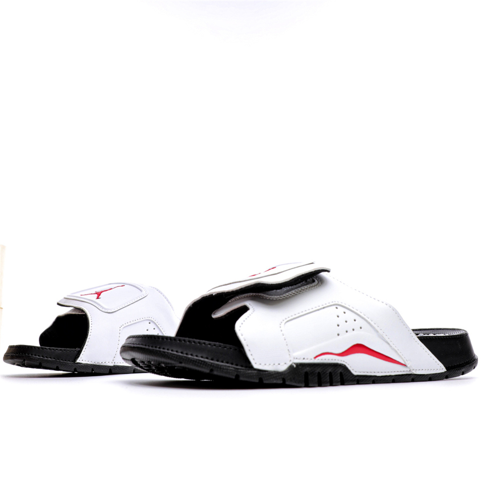 chinelo jordan branco
