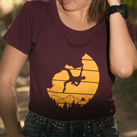 Camiseta Boulder feminina - Marca " Up The Mountain" 