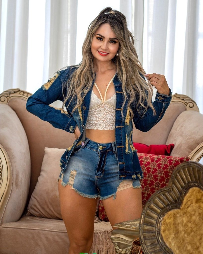 short jeans com jaqueta jeans