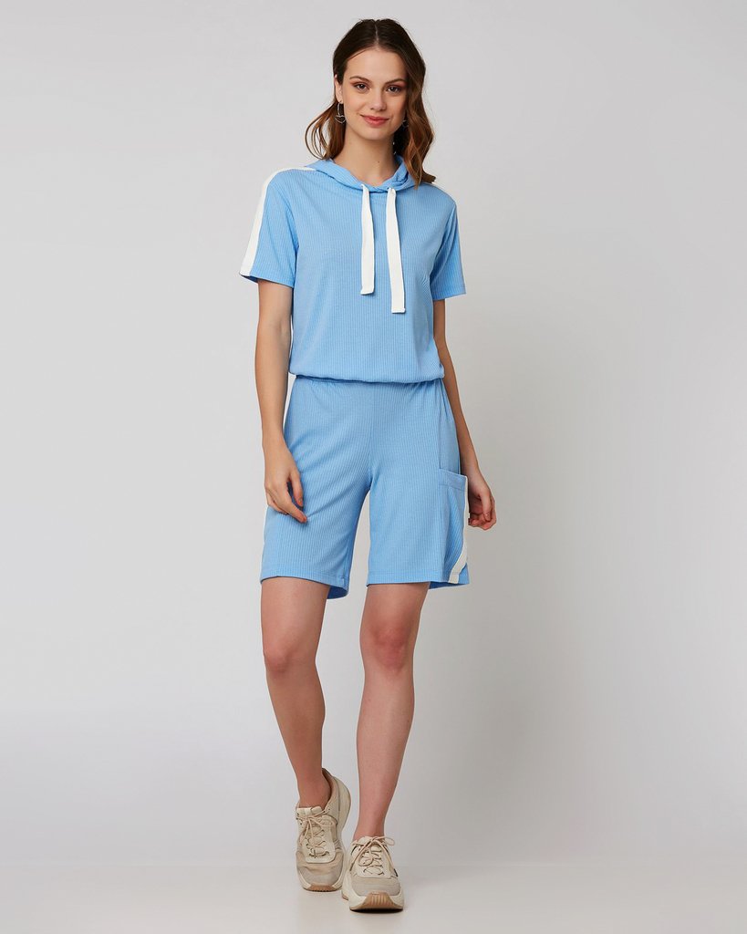 conjuntinho de bermuda e blusa