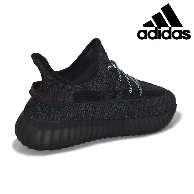 yeezy boost branco e preto