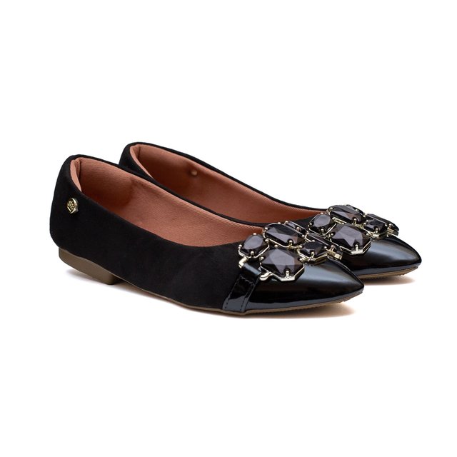 sapatilha para andar em pedras