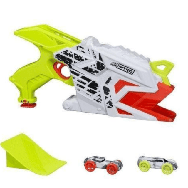 nerf dispara coches