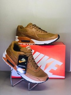 tênis nike air max 90 essential masculino marrom