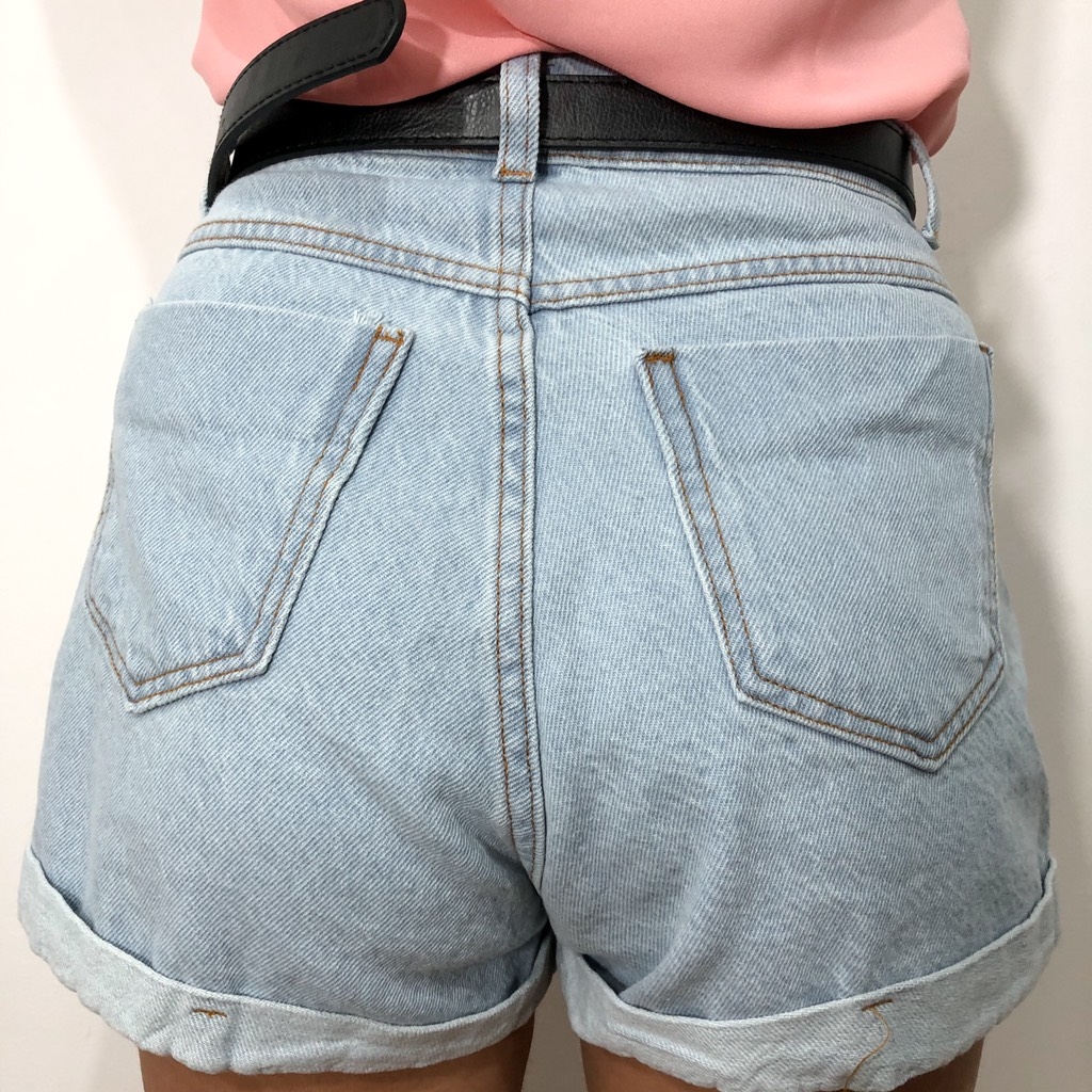 short jeans lavagem clara