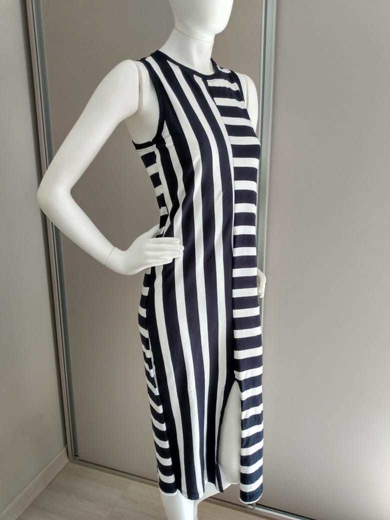vestido listrado azul marinho e branco