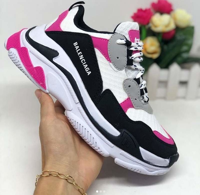 tenis balenciaga triple s rosa