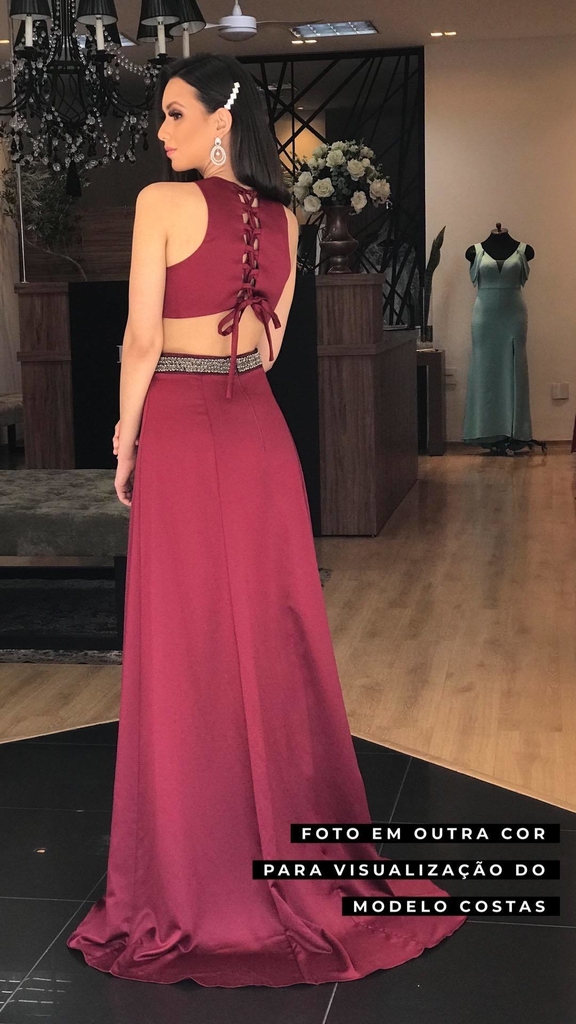 vestido cor violeta