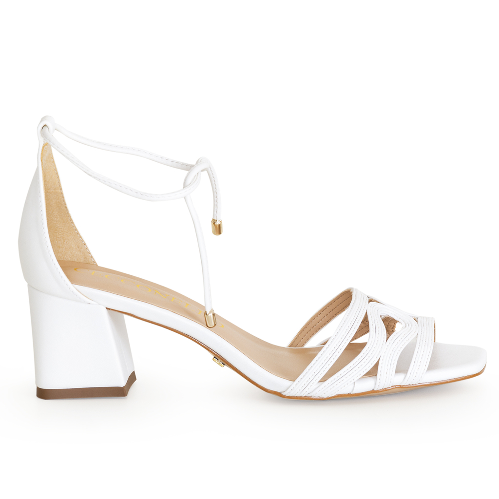 sandalia branca casamento