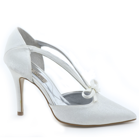 sapatos branco de salto