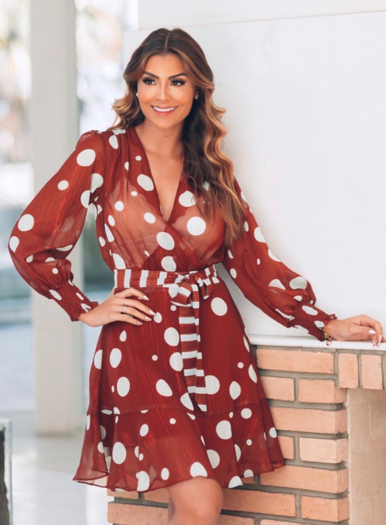 vestido curto peplum