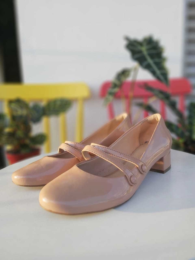 sapato nude arezzo