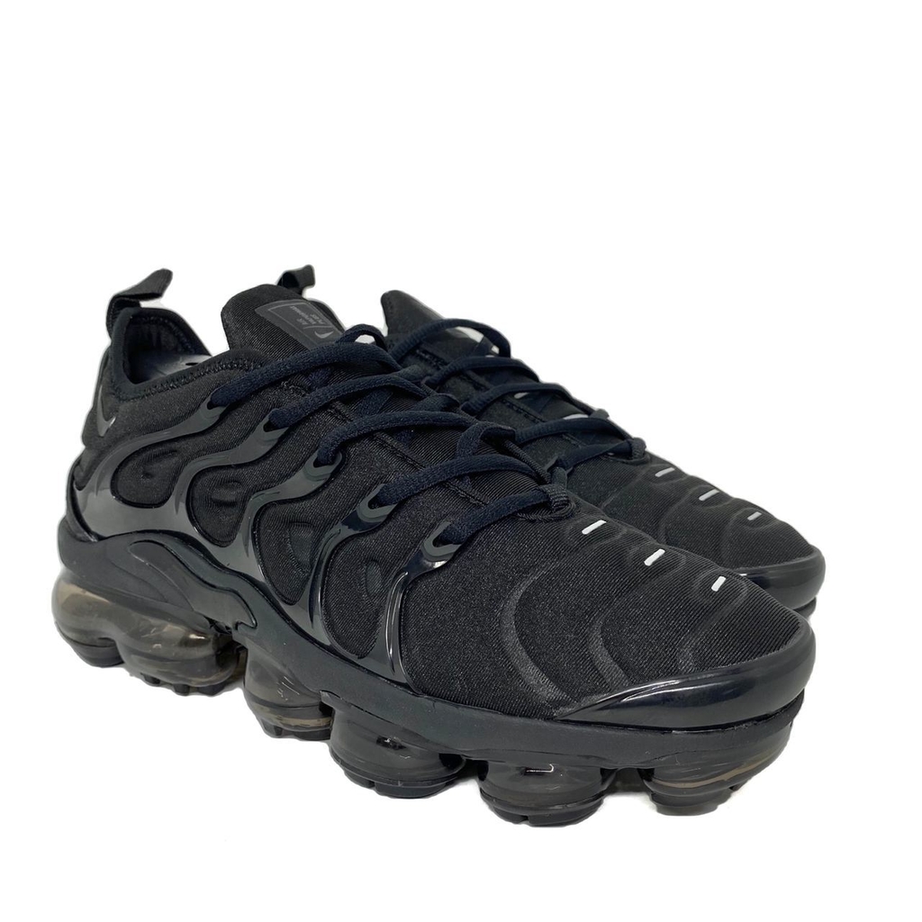 vapormax plus preto com dourado