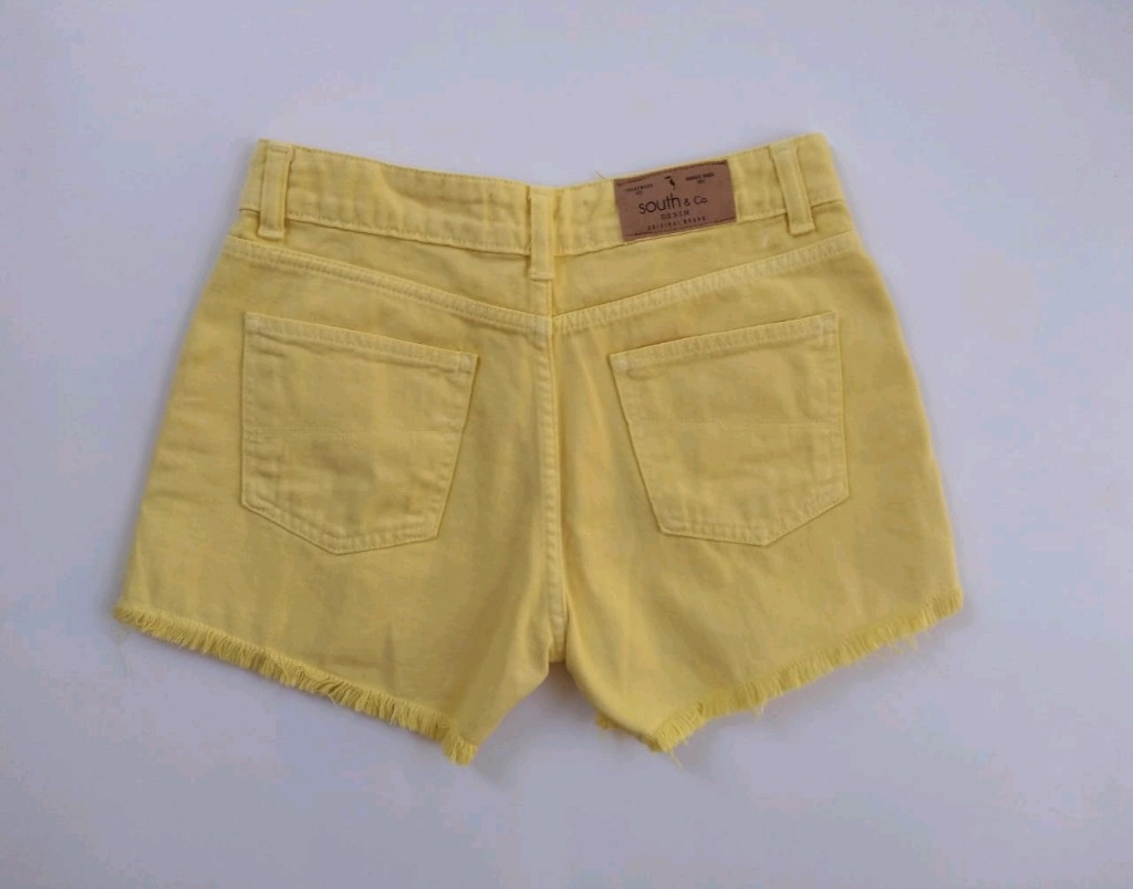 short amarelo jeans