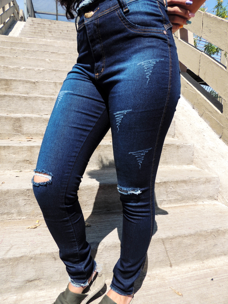 calça jeans azul royal feminina