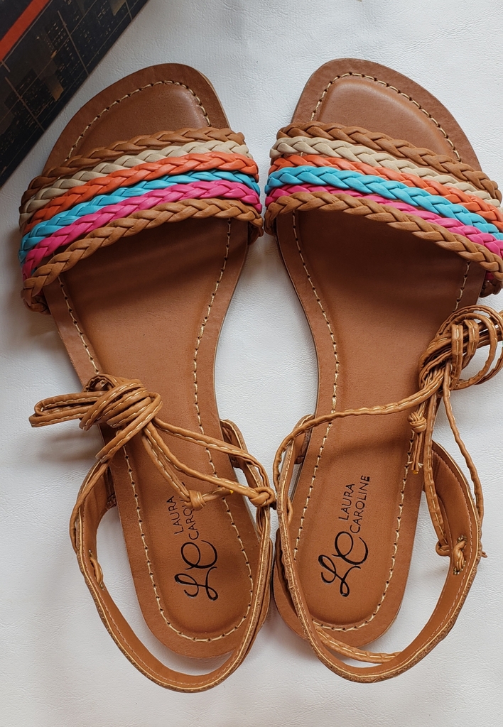 rasteira com tiras de amarrar