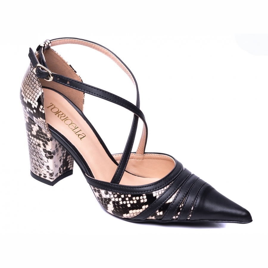 scarpin preto e bege