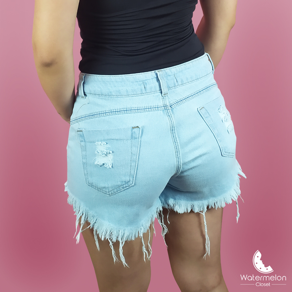 short jeans em v