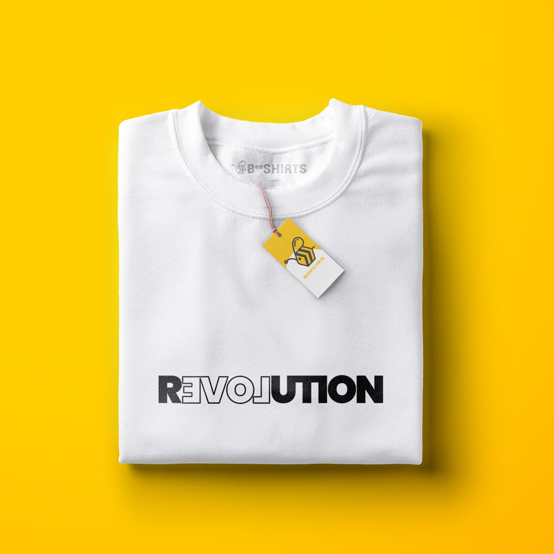 camiseta love revolution
