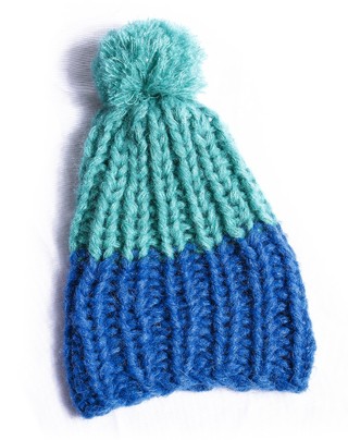 gorro bicolor verde y azul