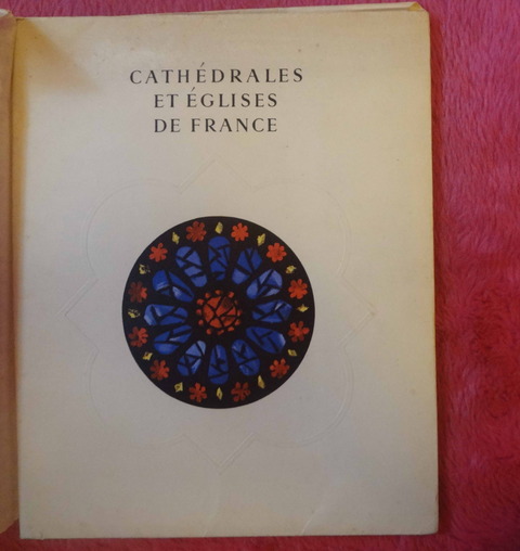 Cathédrales et Églises de France