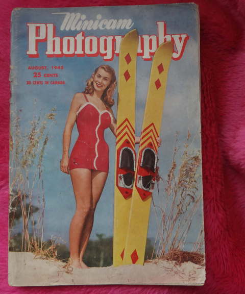 Minicam Photography Magazine - August 1945 - Vol 8 Num 11 - Revista de Fotografia años 40