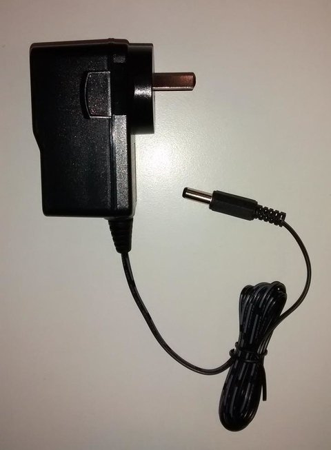 FUENTE PARA PIANOS DIGITALES  9 V DC  1A