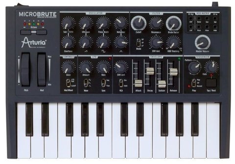 MICROBRUTE SINTETIZADOR ANALOGICO