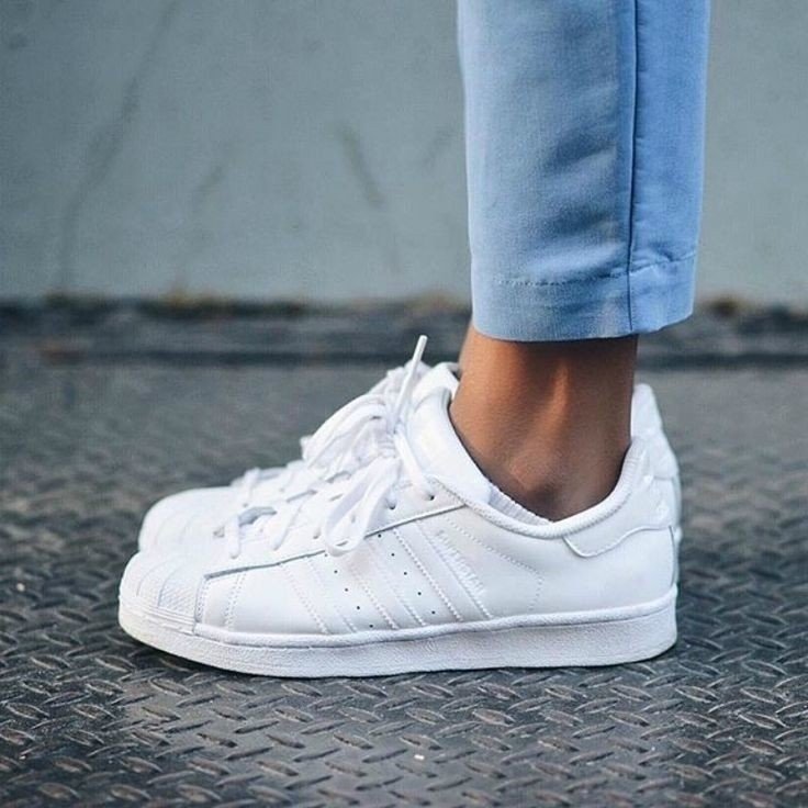 superstar white