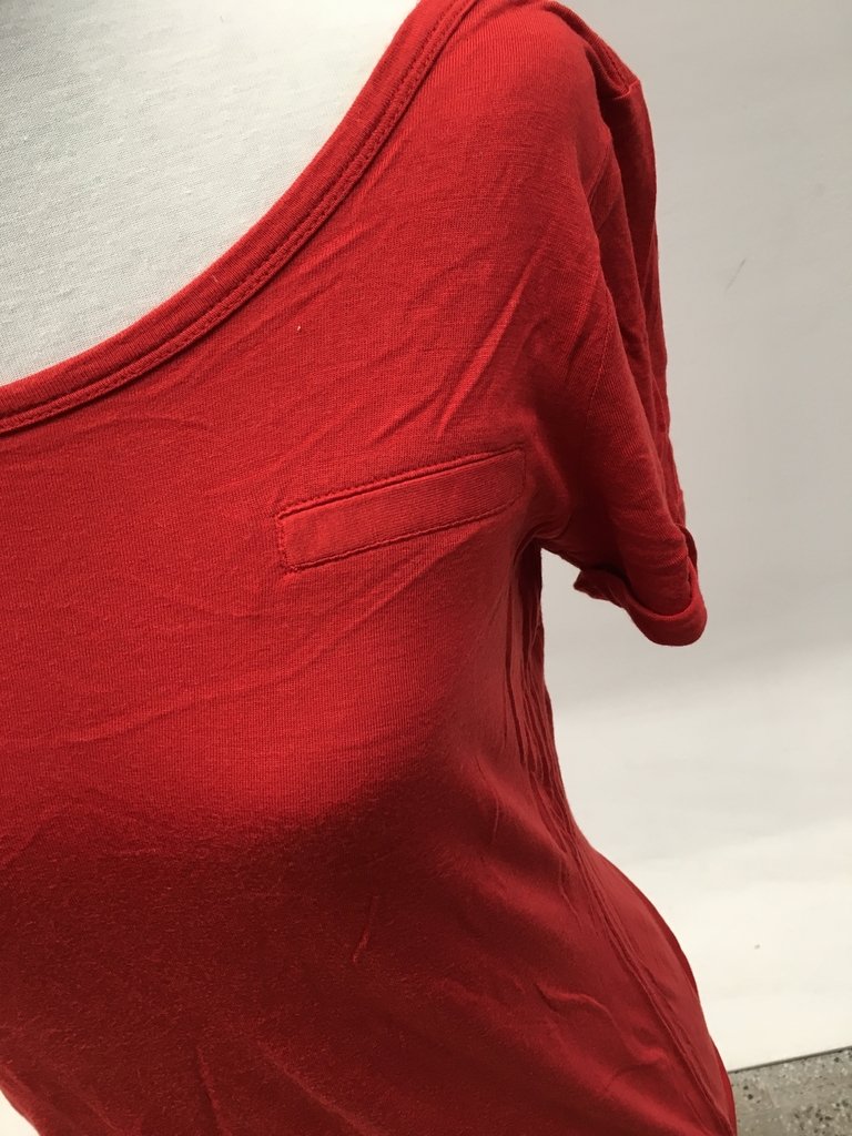 remera roja mujer