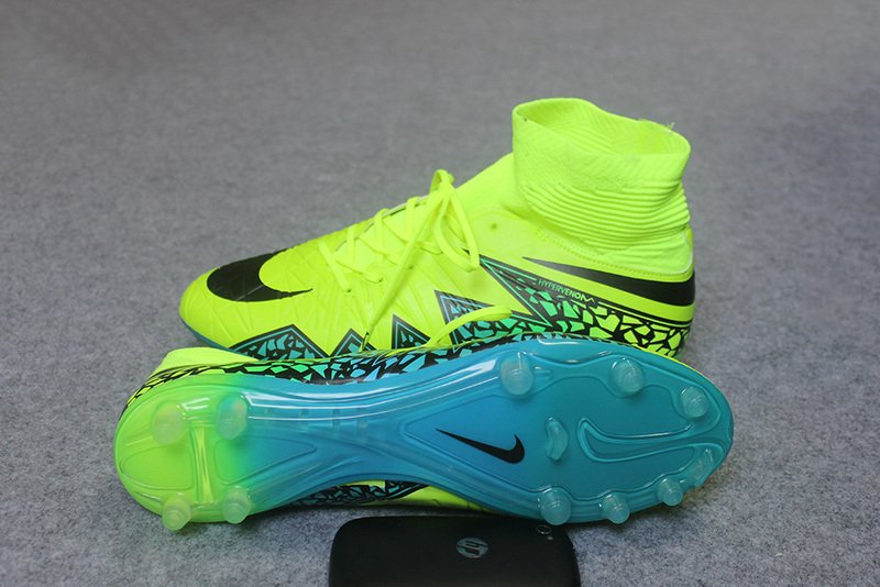 hypervenom verde acqua