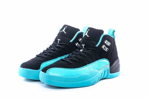 jordan preto e azul