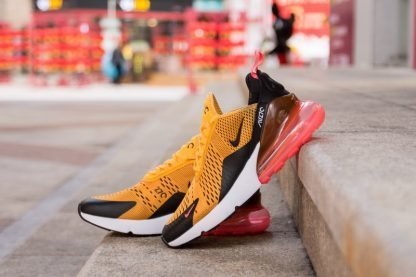 air max 270 preto e laranja