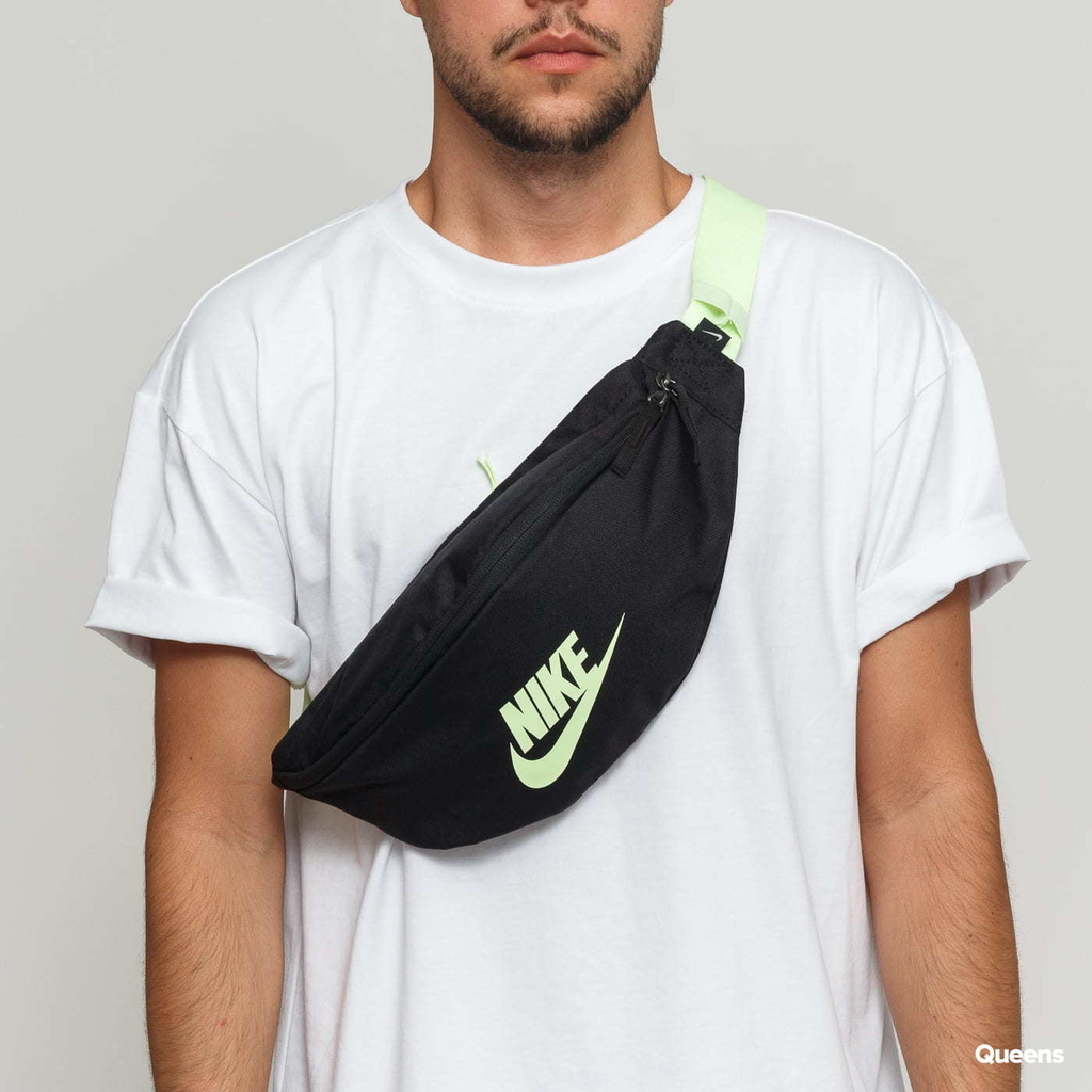 nk heritage hip pack