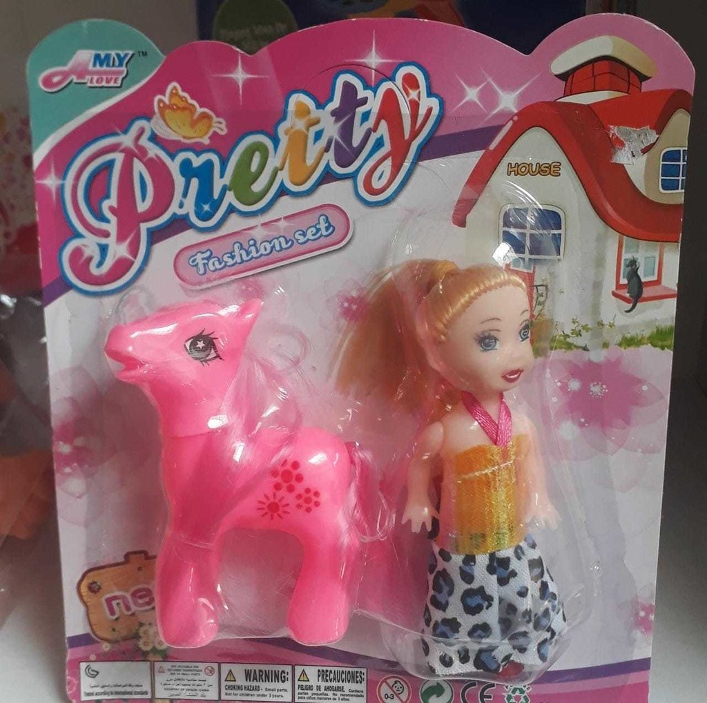 muñeca con pony