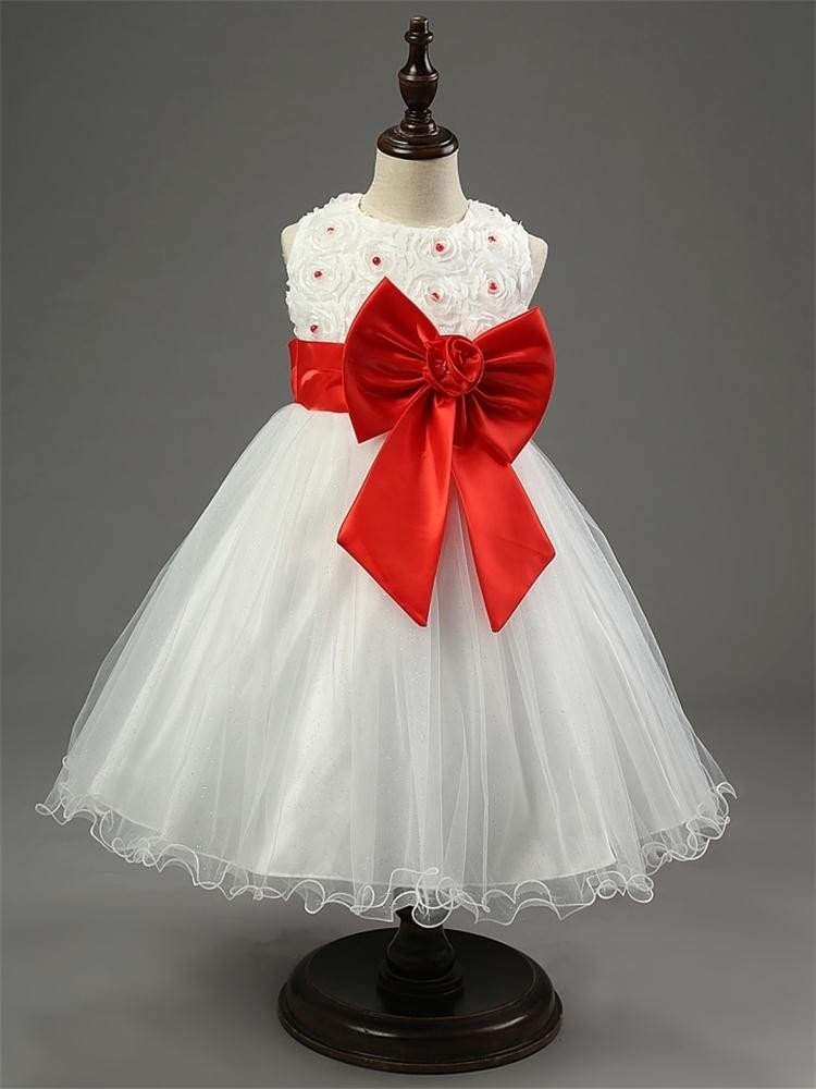 vestido de dama de honra vermelho e branco