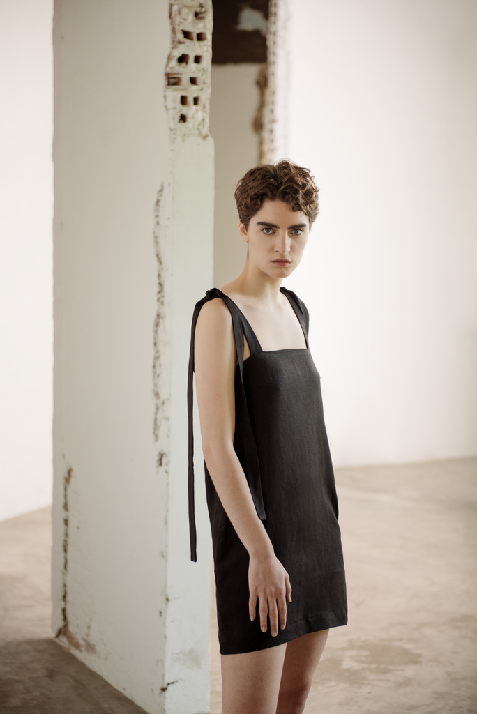 Vestido corto de lino Crux - Comprar en Julieta Grana