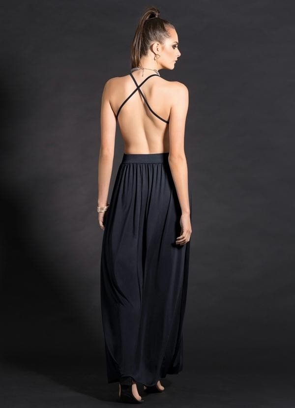 vestido preto costas abertas