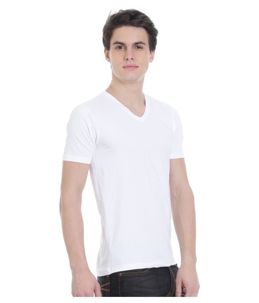 polo blanco cuello v