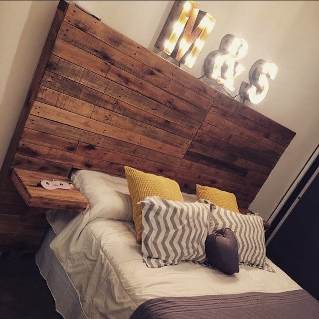 RESPALDAR 2 PLAZAS CON MESAS DE LUZ FLOTANTES