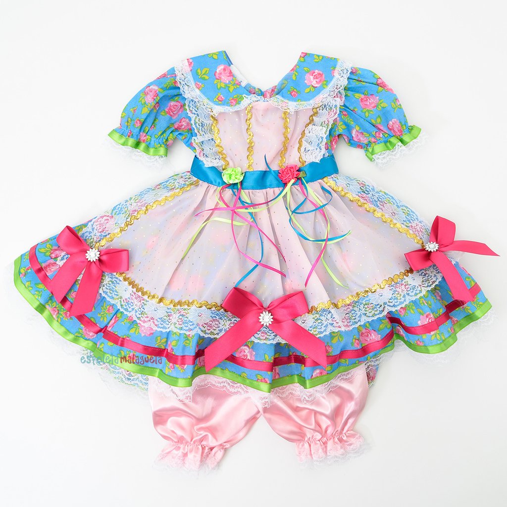 vestido de festa junina azul e branco
