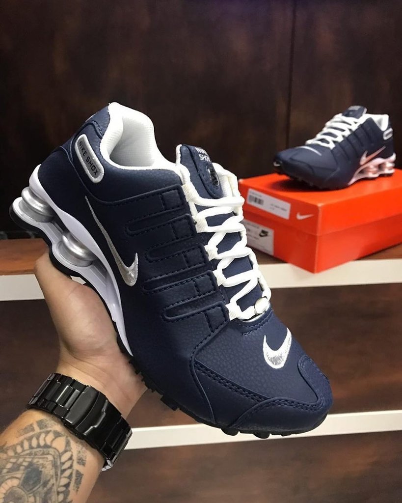 nike shox marrom