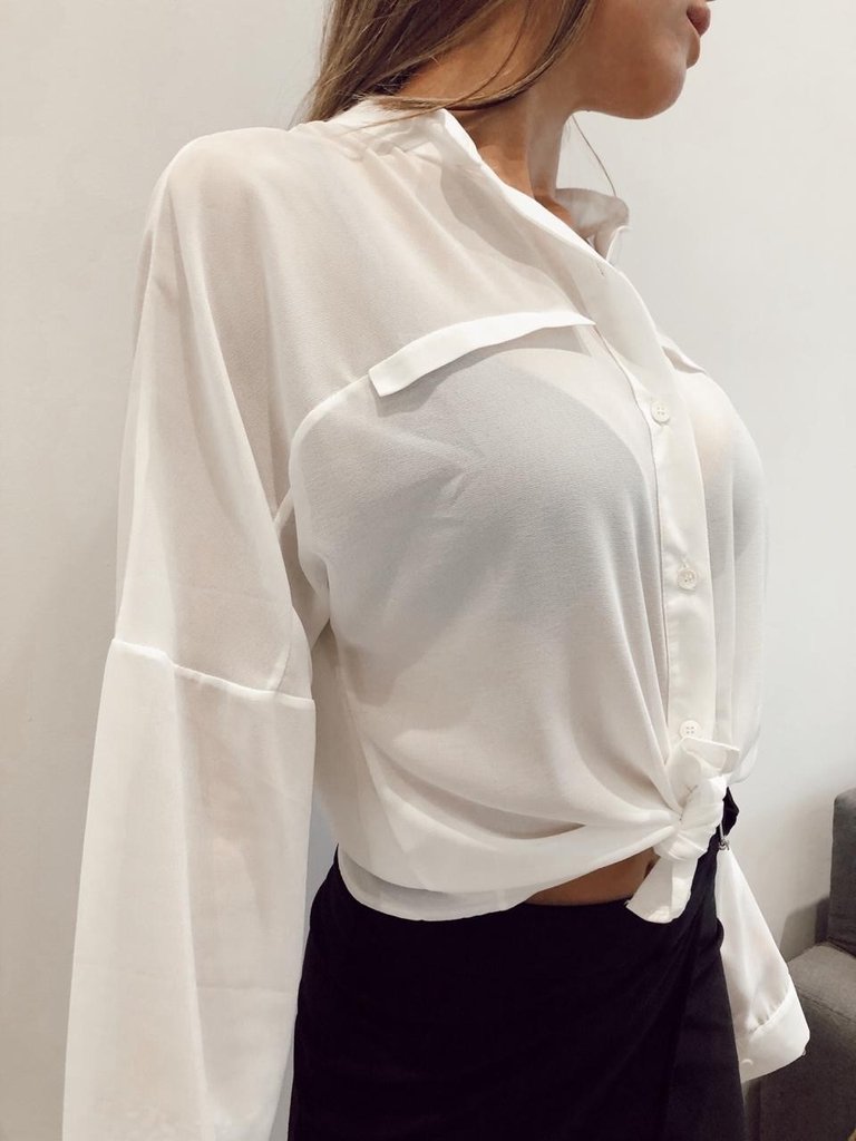 camisa de gasa blanca