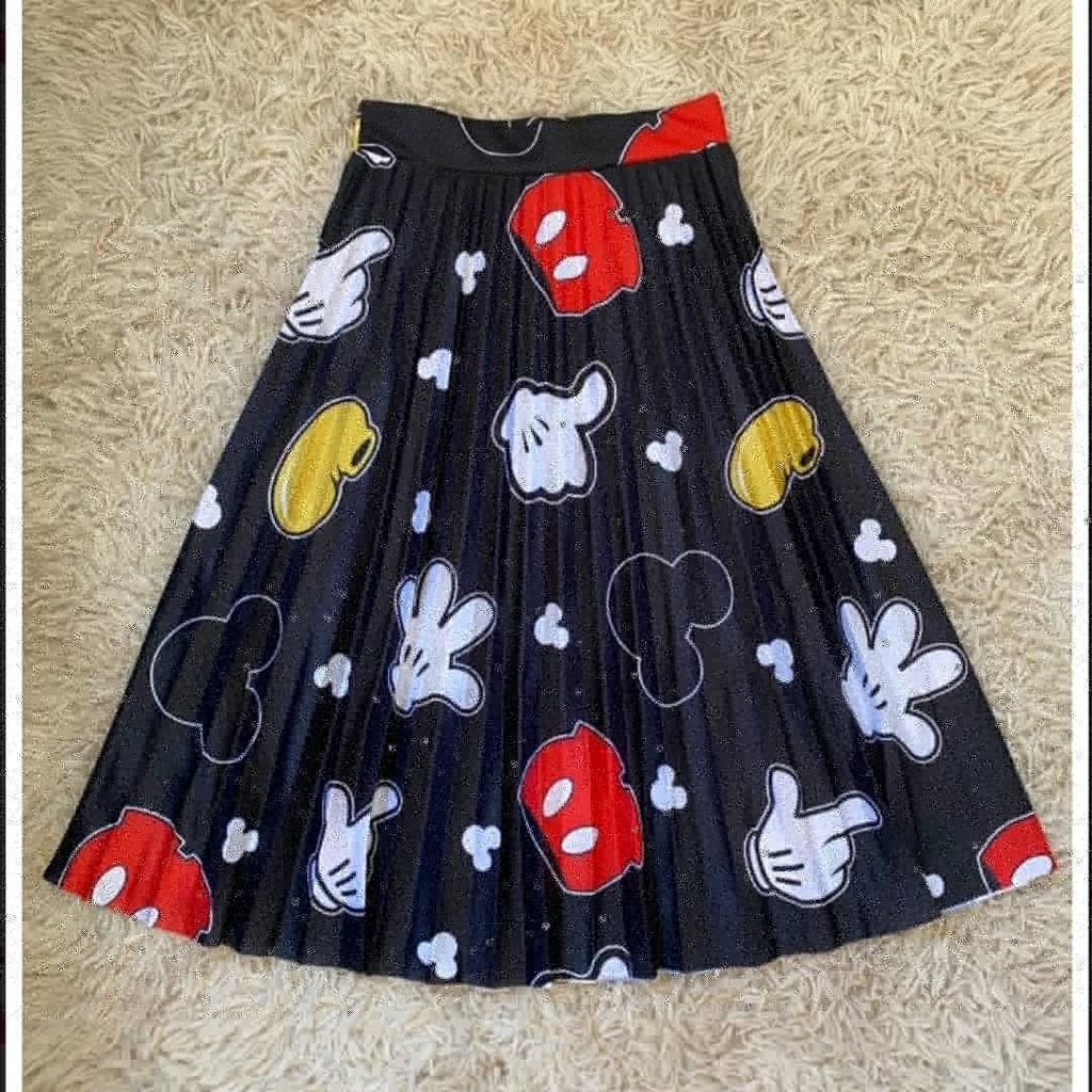 saia plissada mickey