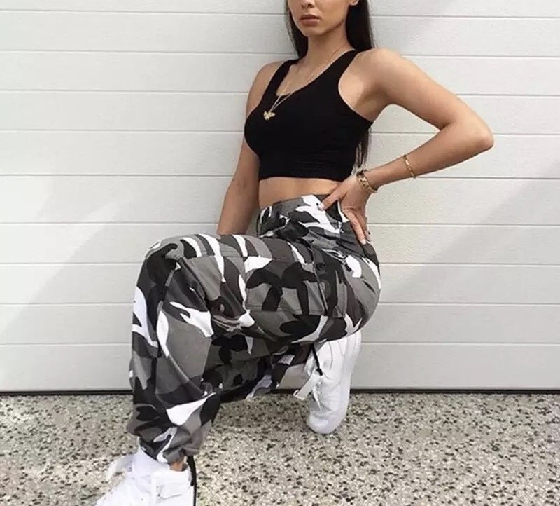 calça camuflada para menina